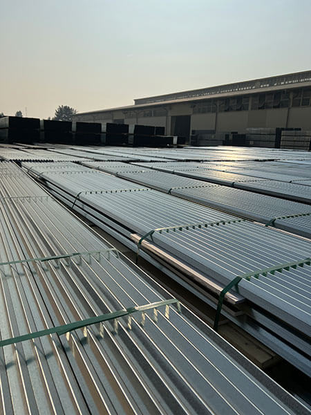 پروفیل فلزی